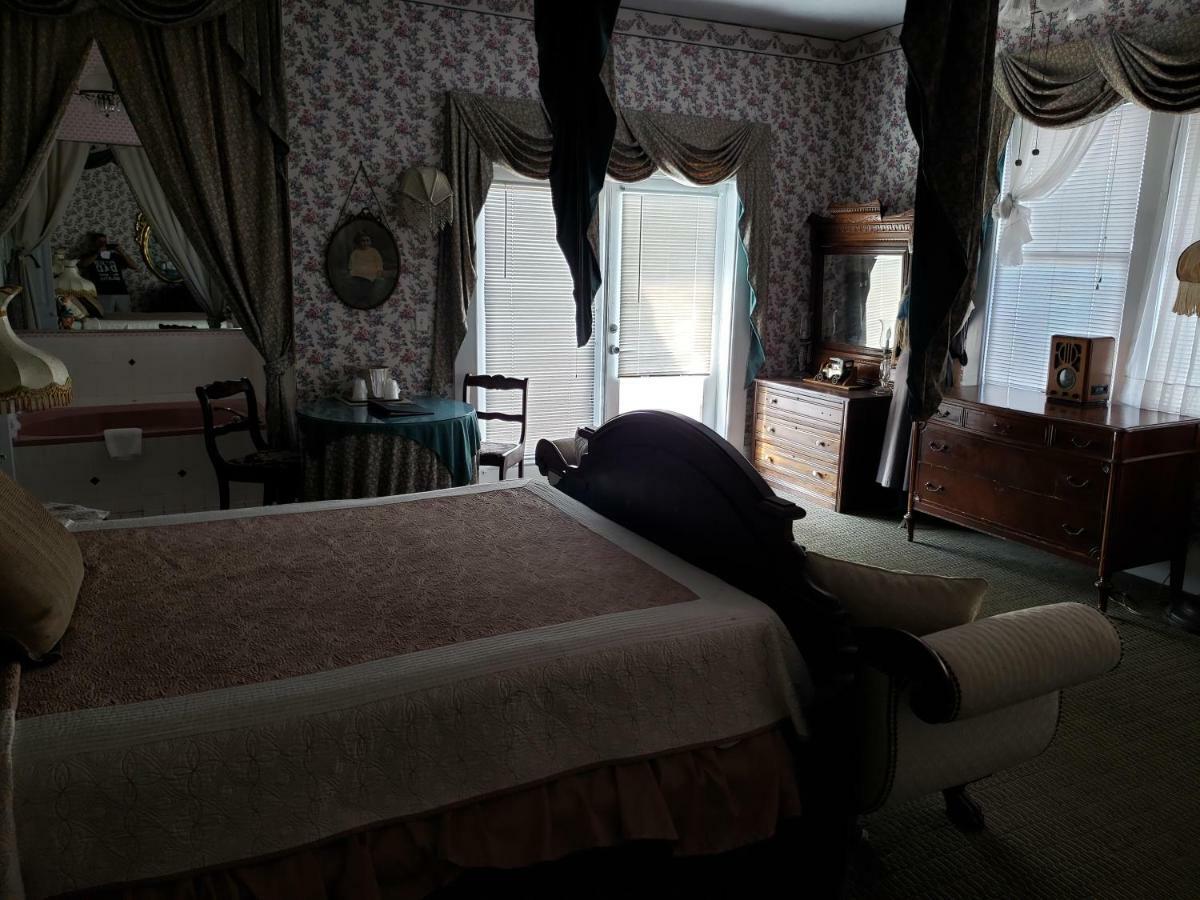 Topaz Motel - フラッグラー・ビーチ エクステリア 写真